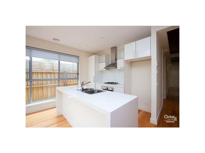 4/31 Clyde Street, Newport VIC 3015