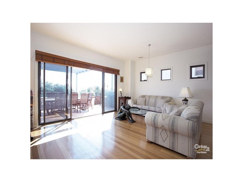 3 Lakeside Place, Williamstown VIC 3016