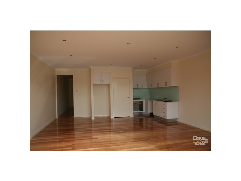 2/4 Spurling Street, Maidstone VIC 3012