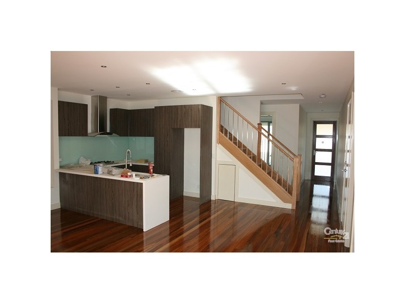 16 Bradley Street, Newport VIC 3015