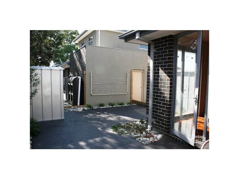 16 Bradley Street, Newport VIC 3015