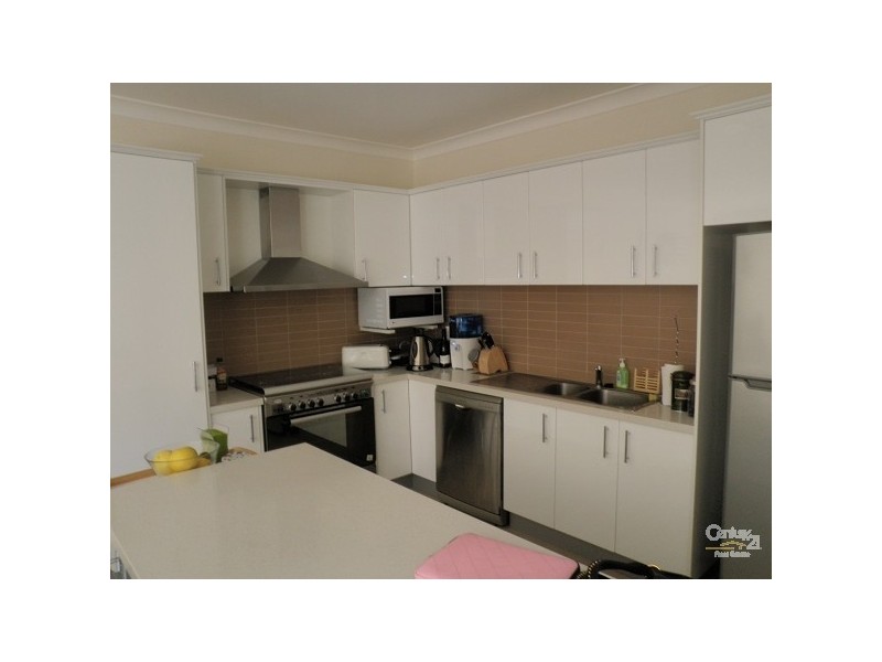 90 STEPHENSON STREET, Newport VIC 3015