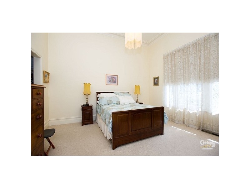 77 Railway Crescent, Williamstown VIC 3016