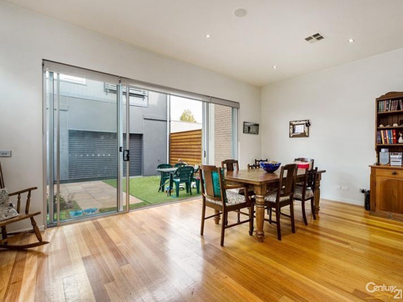 5 WILLS PLACE, Newport VIC 3015