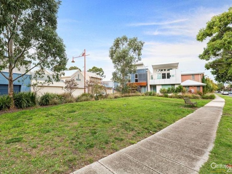 5 WILLS PLACE, Newport VIC 3015