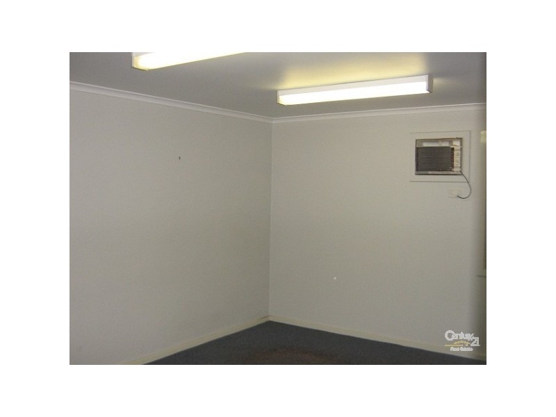 13/12-20 James Court, Tottenham VIC 3012