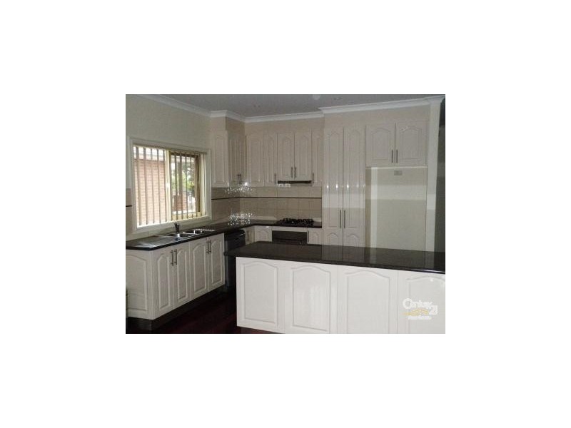 2/67 OXFORD STREET, Newport VIC 3015