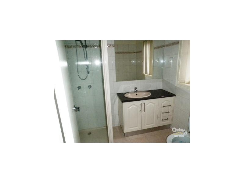 2/67 OXFORD STREET, Newport VIC 3015