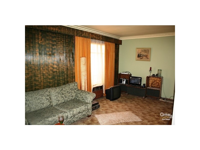 38 Kernot Street, South Kingsville VIC 3015