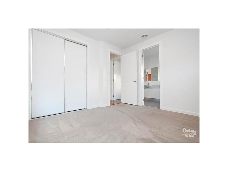 1/48 BLENHEIM ROAD, Newport VIC 3015