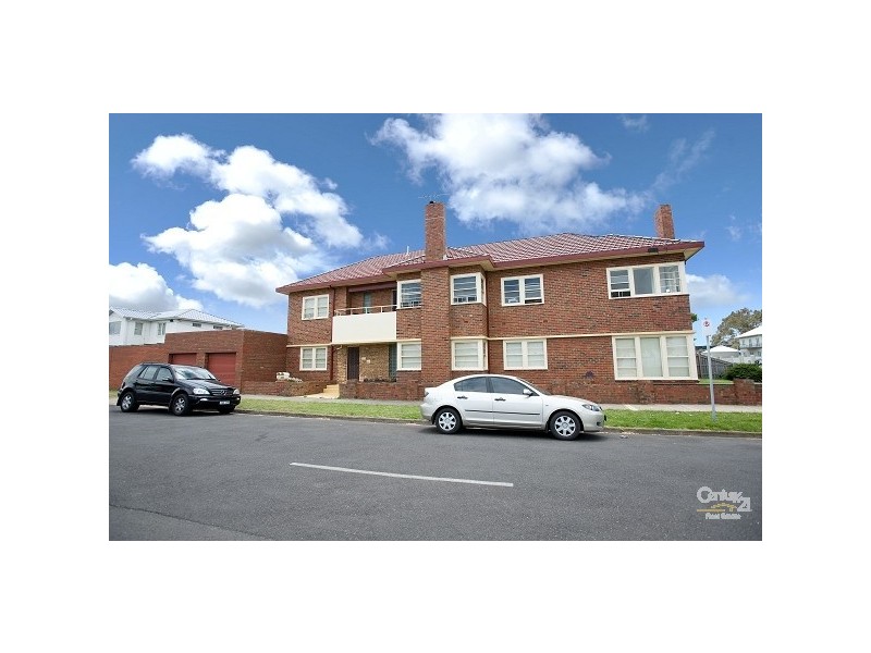 2/106 ESPLANADE, Williamstown VIC 3016