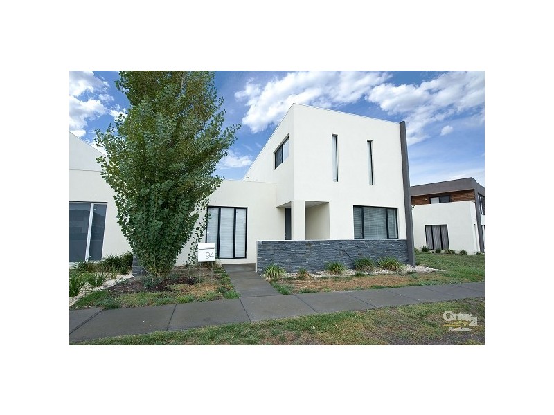 94 Signature Boulavard, Sanctuary Lakes VIC 3030