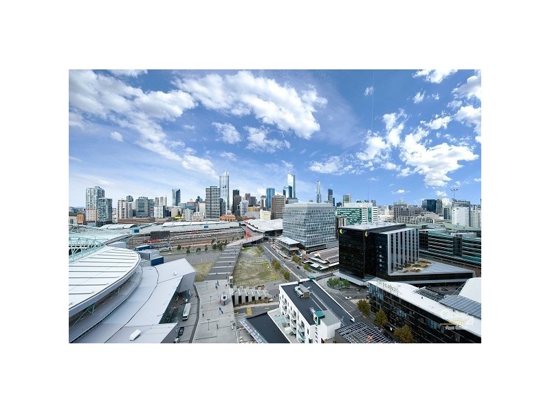 2412/100 Harbour Esplanade, Docklands VIC 3008