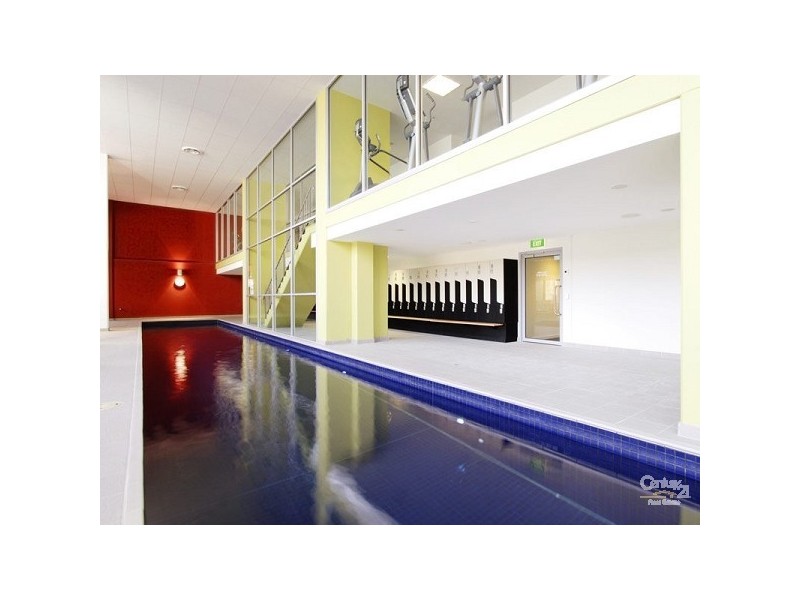 2412/100 Harbour Esplanade, Docklands VIC 3008