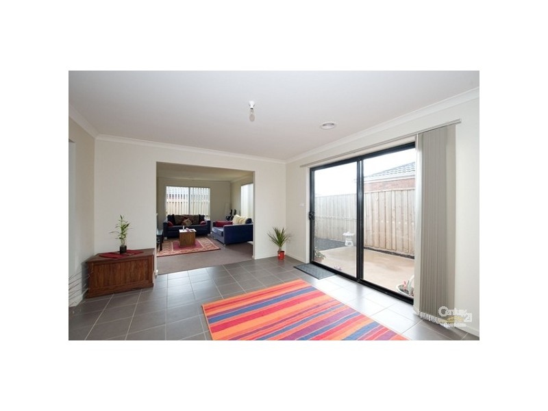 17 Laurence Way, Tarneit VIC 3029