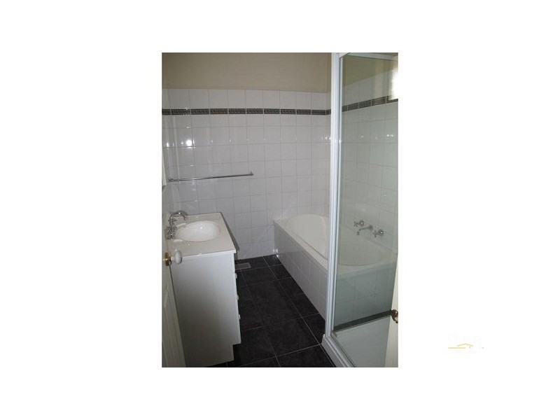 4/32 JEFFREY AVE, Altona North VIC 3025