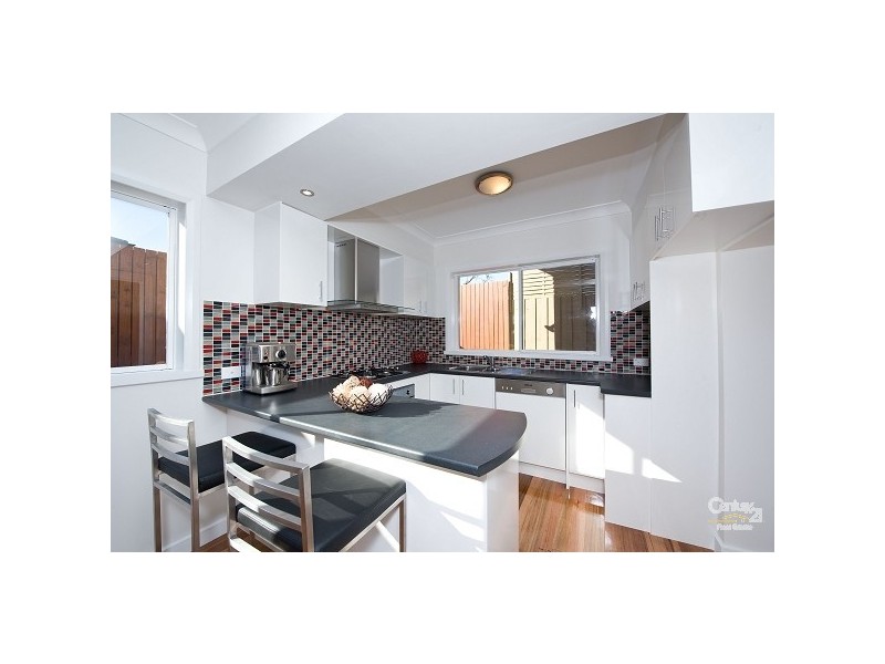 3/10 Blenheim Road, Newport VIC 3015