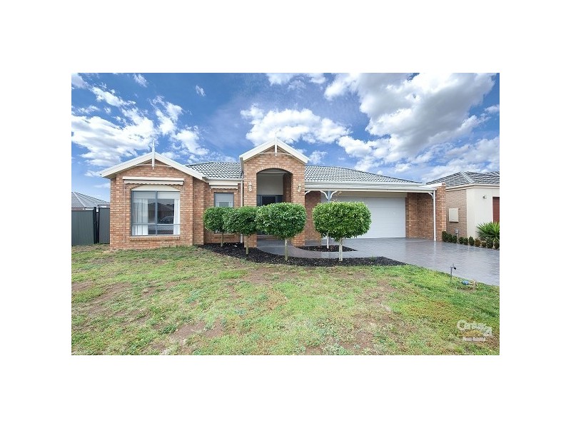 19 Astley Crescent, Point Cook VIC 3030