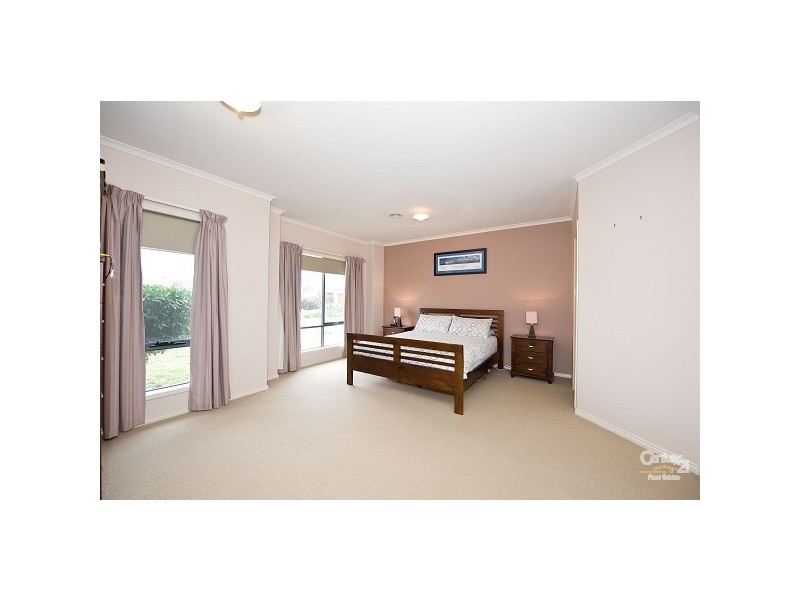 19 Astley Crescent, Point Cook VIC 3030