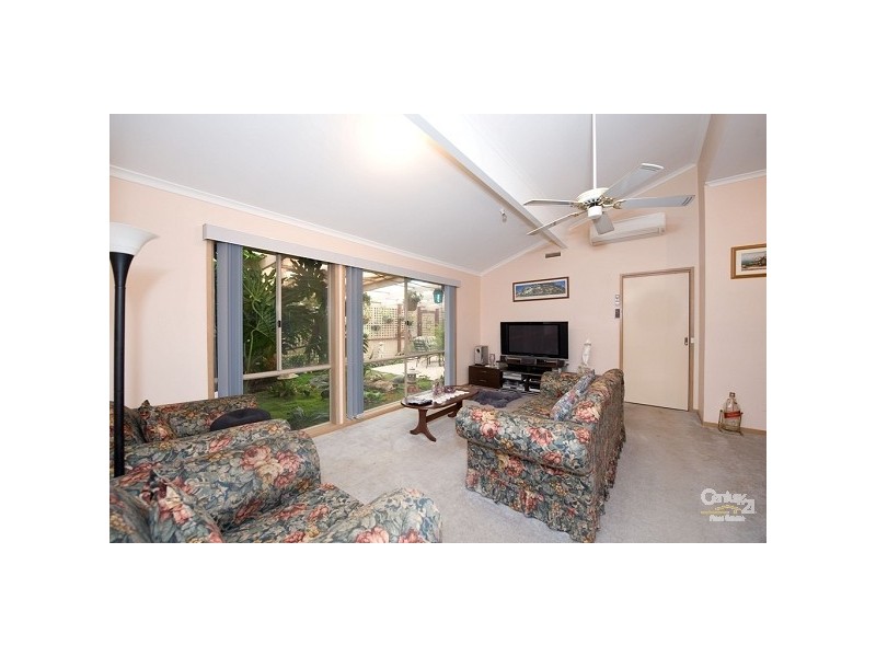 18 Cahill Drive, Brookfield VIC 3338