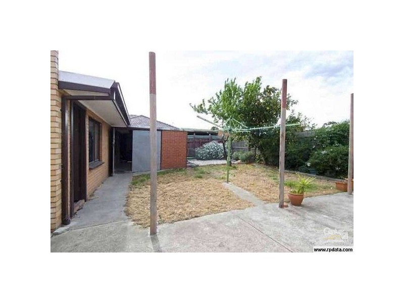 24 THE CIRCLE, Altona North VIC 3025
