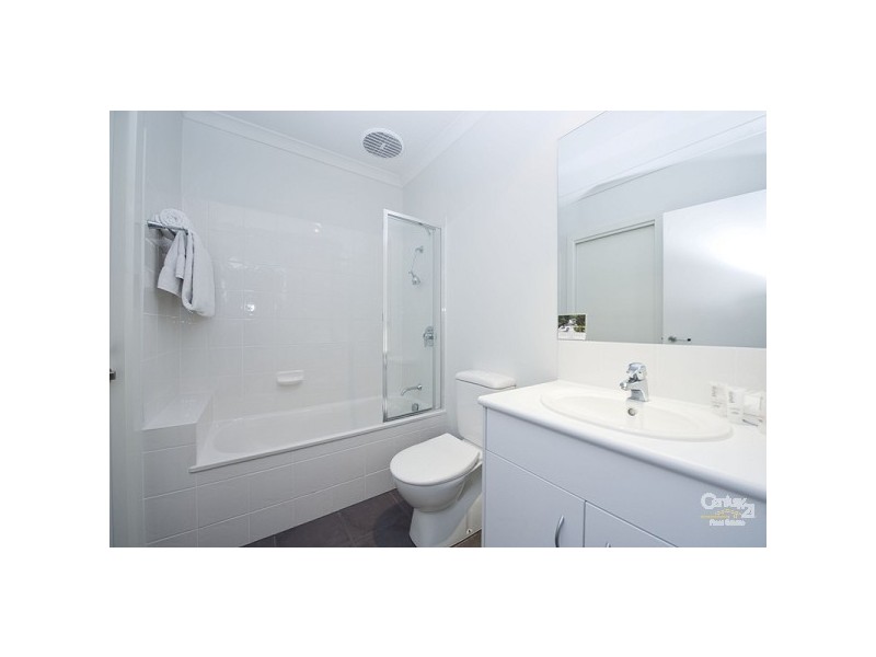 37/9 Greg Norman Drive, Sanctuary Lakes VIC 3030