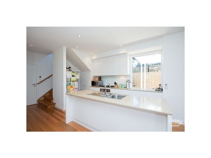 2 MYRTLE STREET, Williamstown VIC 3016
