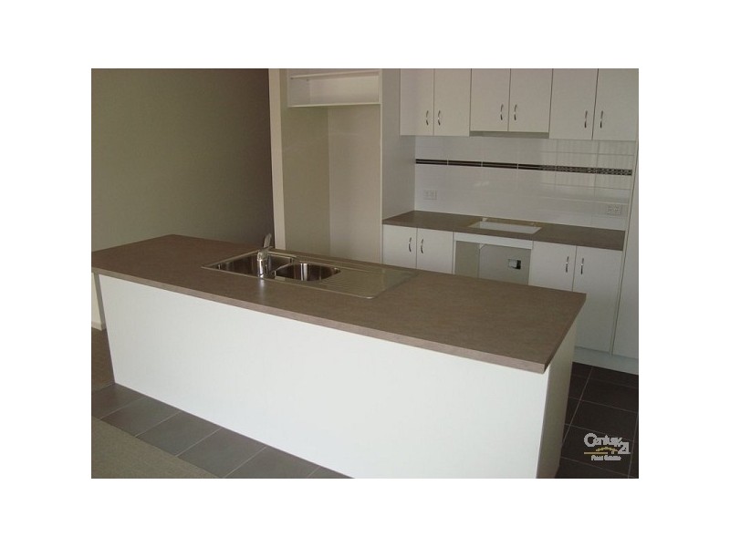 16 BILLABONG CRESCENT, Tarneit VIC 3029