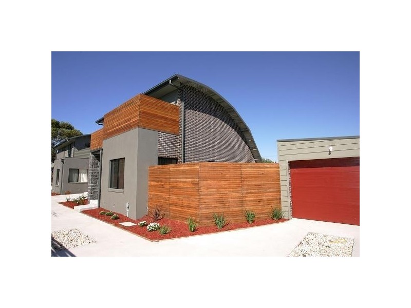 2/5 CENTRAL AVE, Seaholme VIC 3018