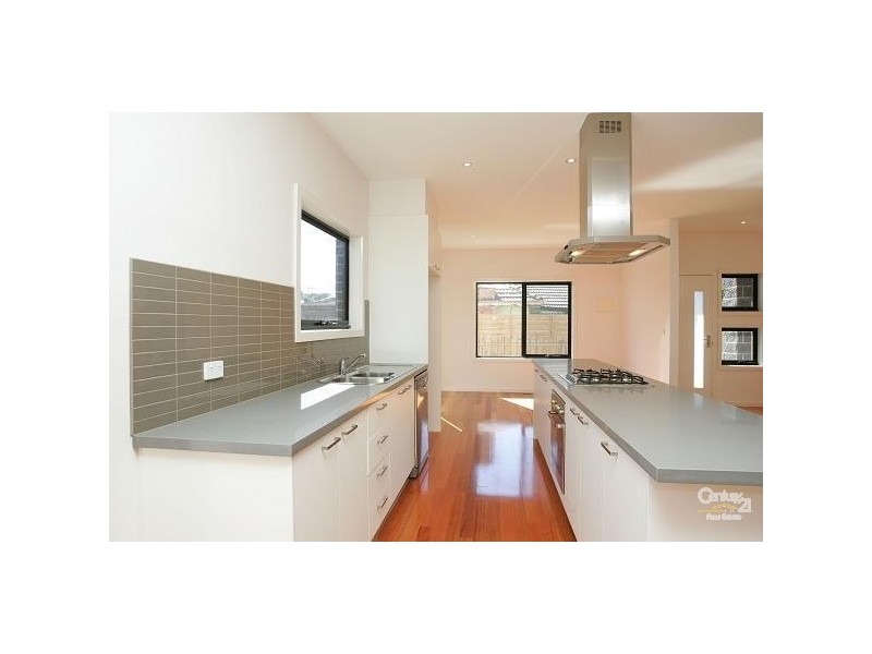 2/5 CENTRAL AVE, Seaholme VIC 3018