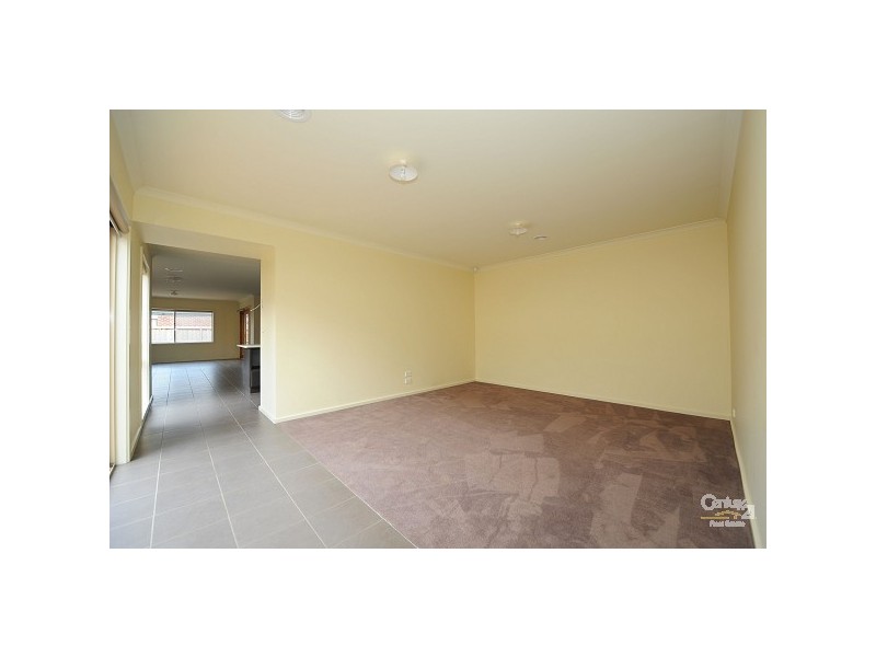 8 Emma Drive, Tarneit VIC 3029