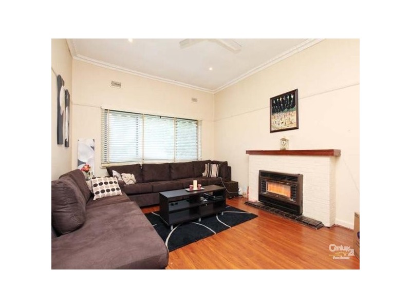 4 SYDNEY STREET, Newport VIC 3015