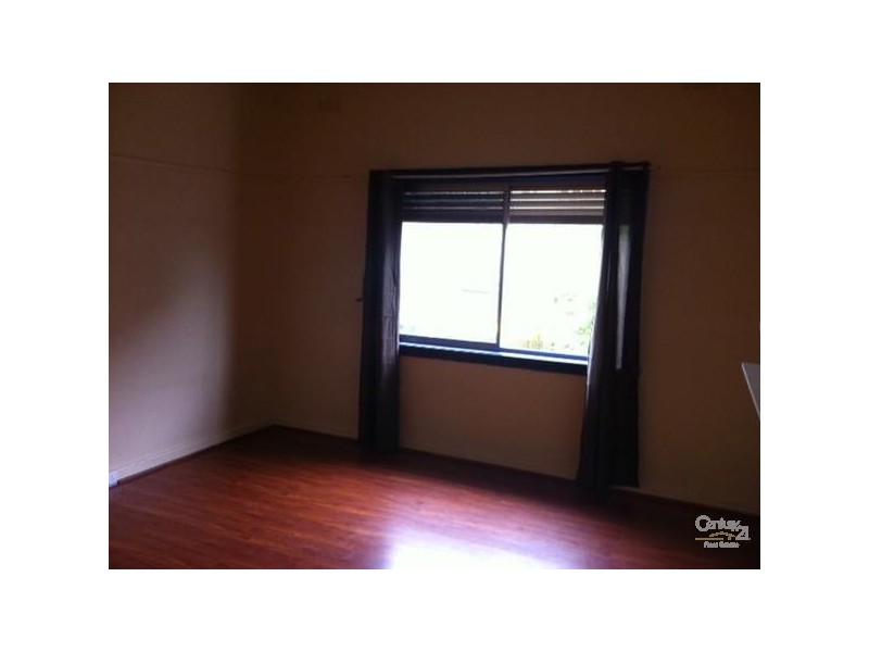 4 SYDNEY STREET, Newport VIC 3015