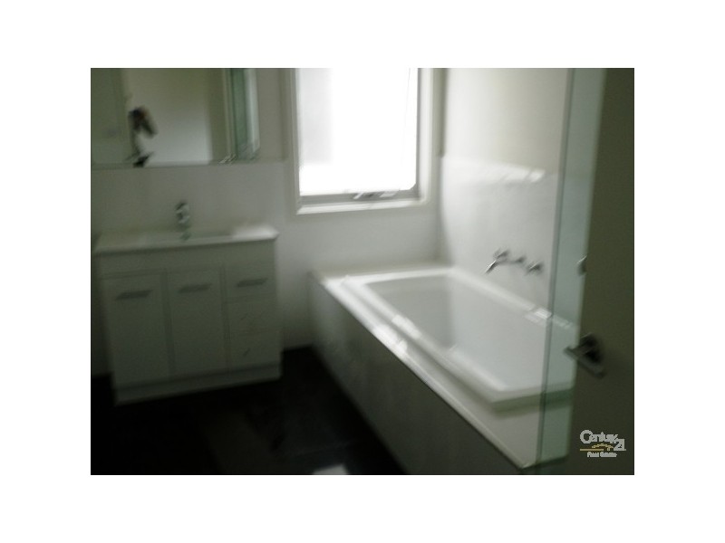 3/71 OXFORD STREET, Newport VIC 3015