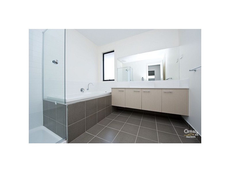 2/185 Blackshaws Rd, Newport VIC 3015