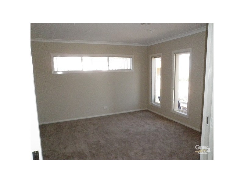 3 WATERSEDGE COVE, Sanctuary Lakes VIC 3030