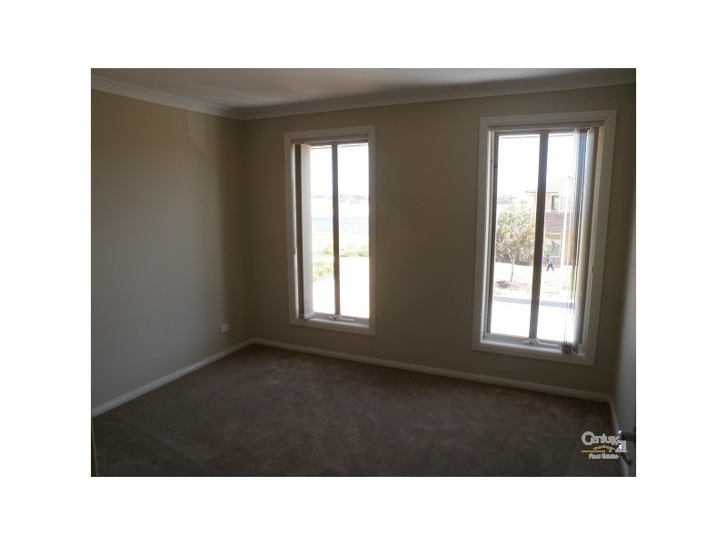 3 WATERSEDGE COVE, Sanctuary Lakes VIC 3030