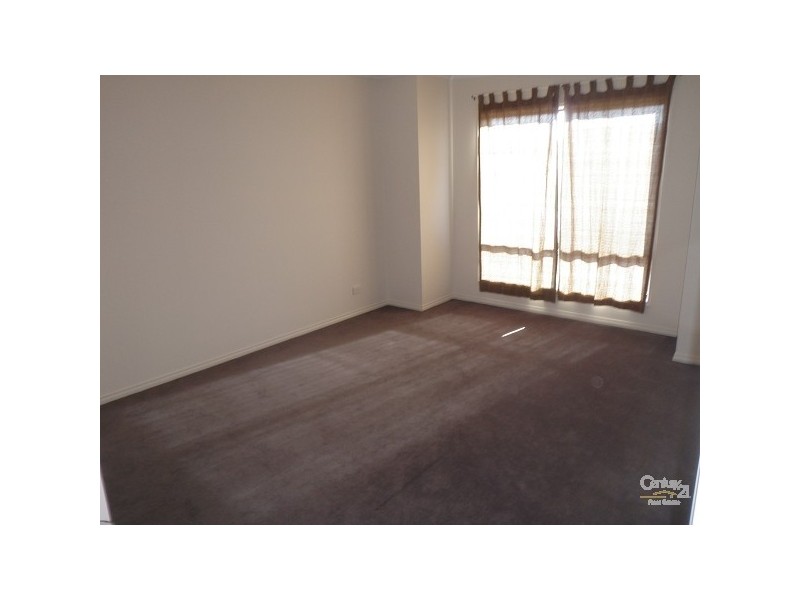 17 HOME ROAD, Point Cook VIC 3030