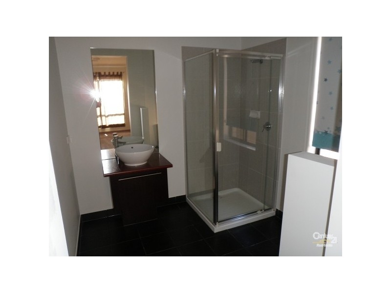 17 HOME ROAD, Point Cook VIC 3030