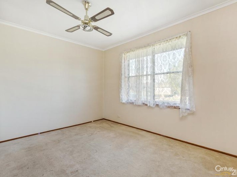 47 CROPLEY CRESCENT, Laverton VIC 3028