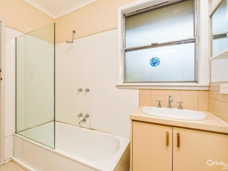 47 CROPLEY CRESCENT, Laverton VIC 3028