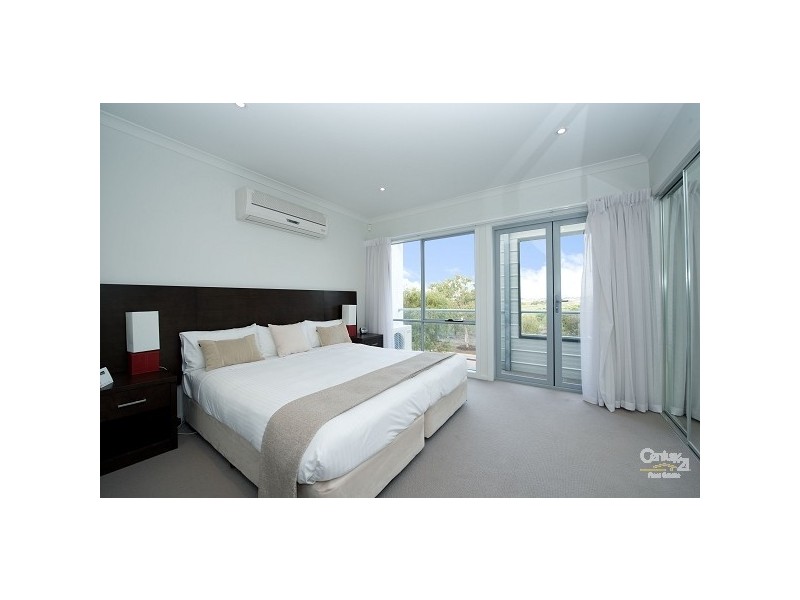 37/9 Greg Norman Drive, Sanctuary Lakes VIC 3030