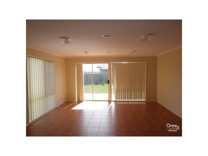 1 BANNING COURT, Point Cook VIC 3030