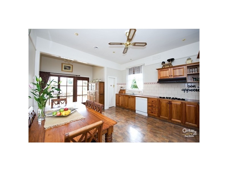 12 Junction Street, Newport VIC 3015