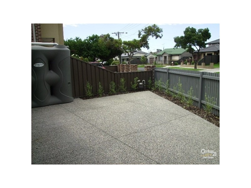 15 KINGHAM STREET, Newport VIC 3015