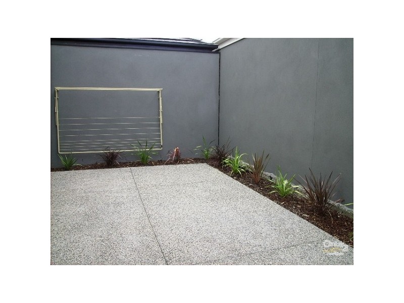 15 KINGHAM STREET, Newport VIC 3015