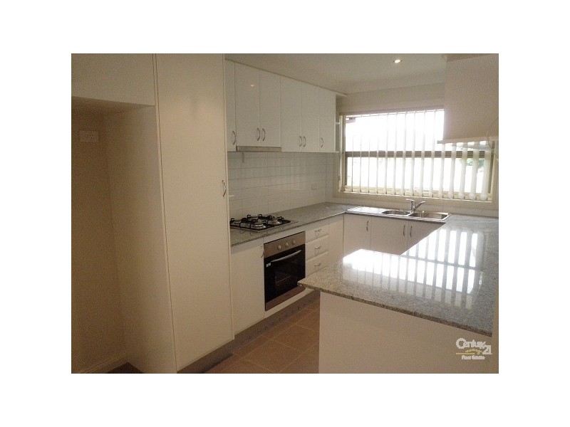 2/74 Sandford Street, Sunshine North VIC 3020