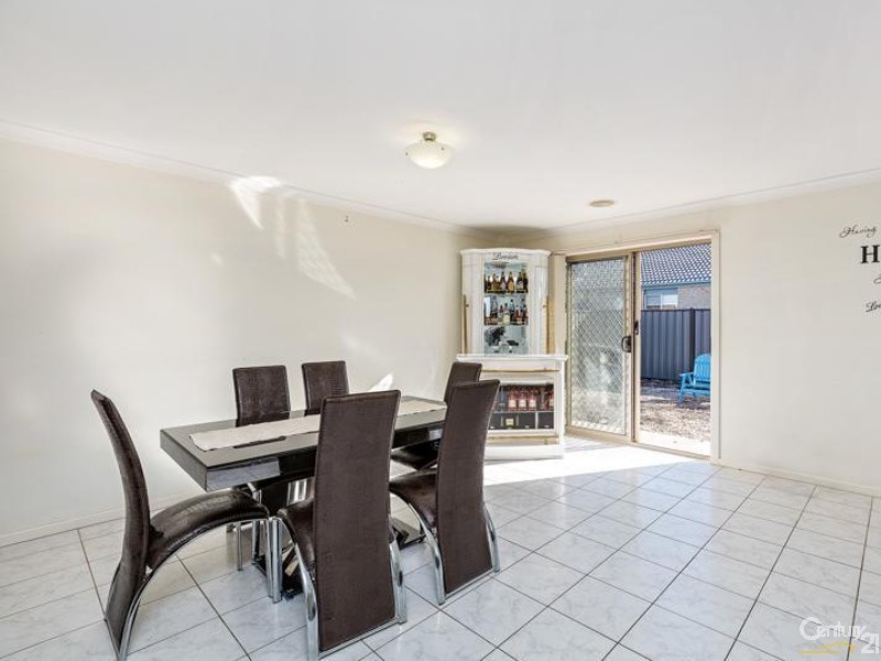 32 PALMER AVENUE, Point Cook VIC 3030