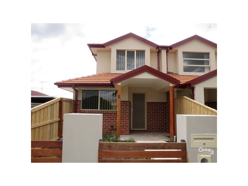 2/74 Sandford Street, Sunshine North VIC 3020