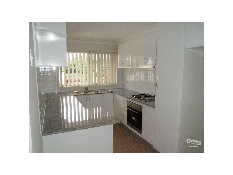 2/74 Sandford Street, Sunshine North VIC 3020